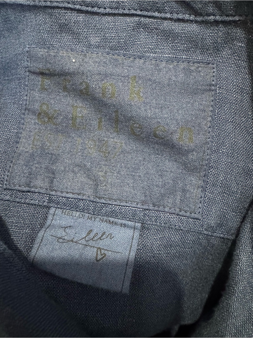 Frank & Eileen Eileen Linen Shirt Navy Relaxed Fit Button Up Top Women’s Small - Picture 8 of 9